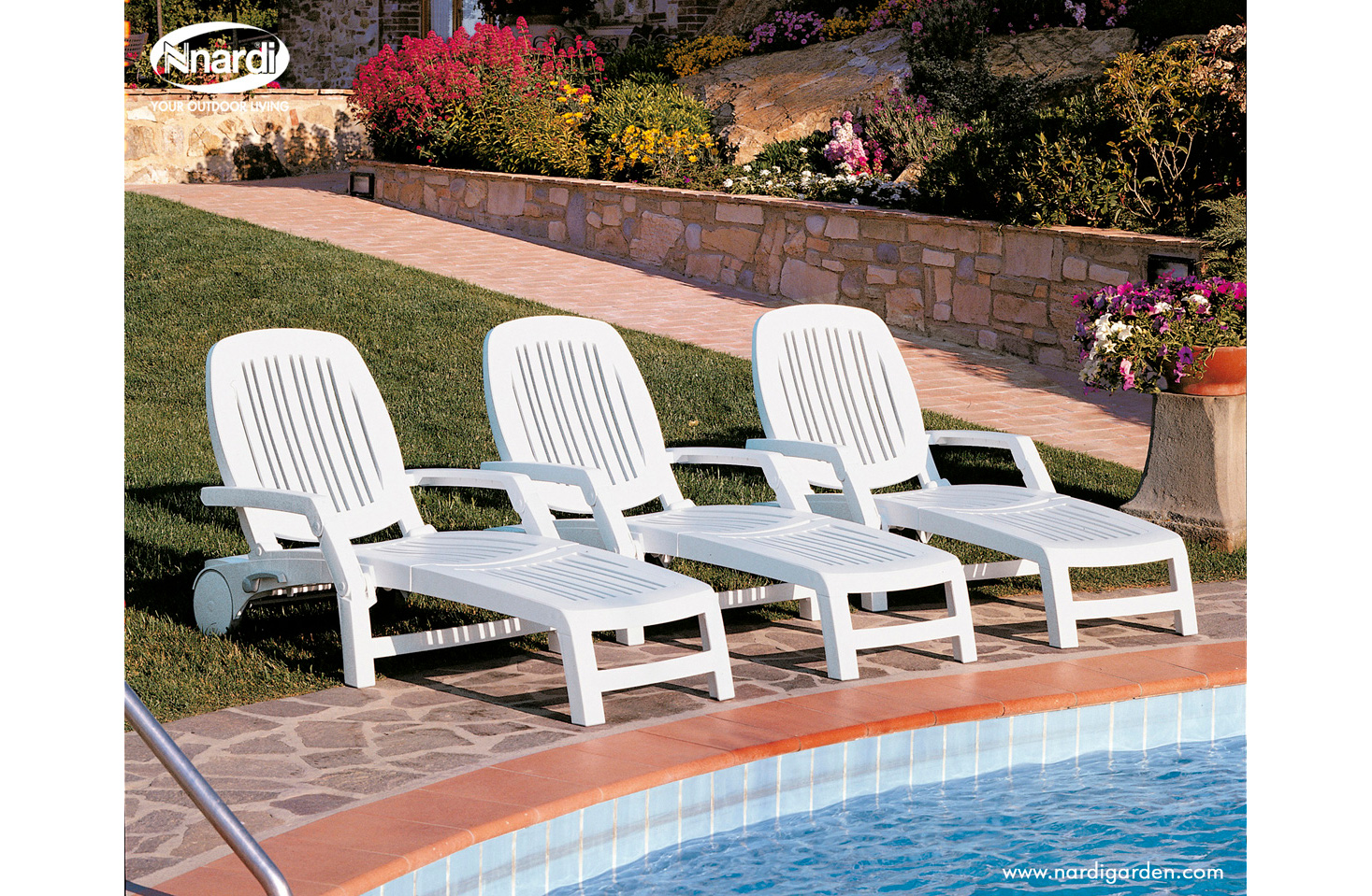 шезлонг пластиковый 4villa белый